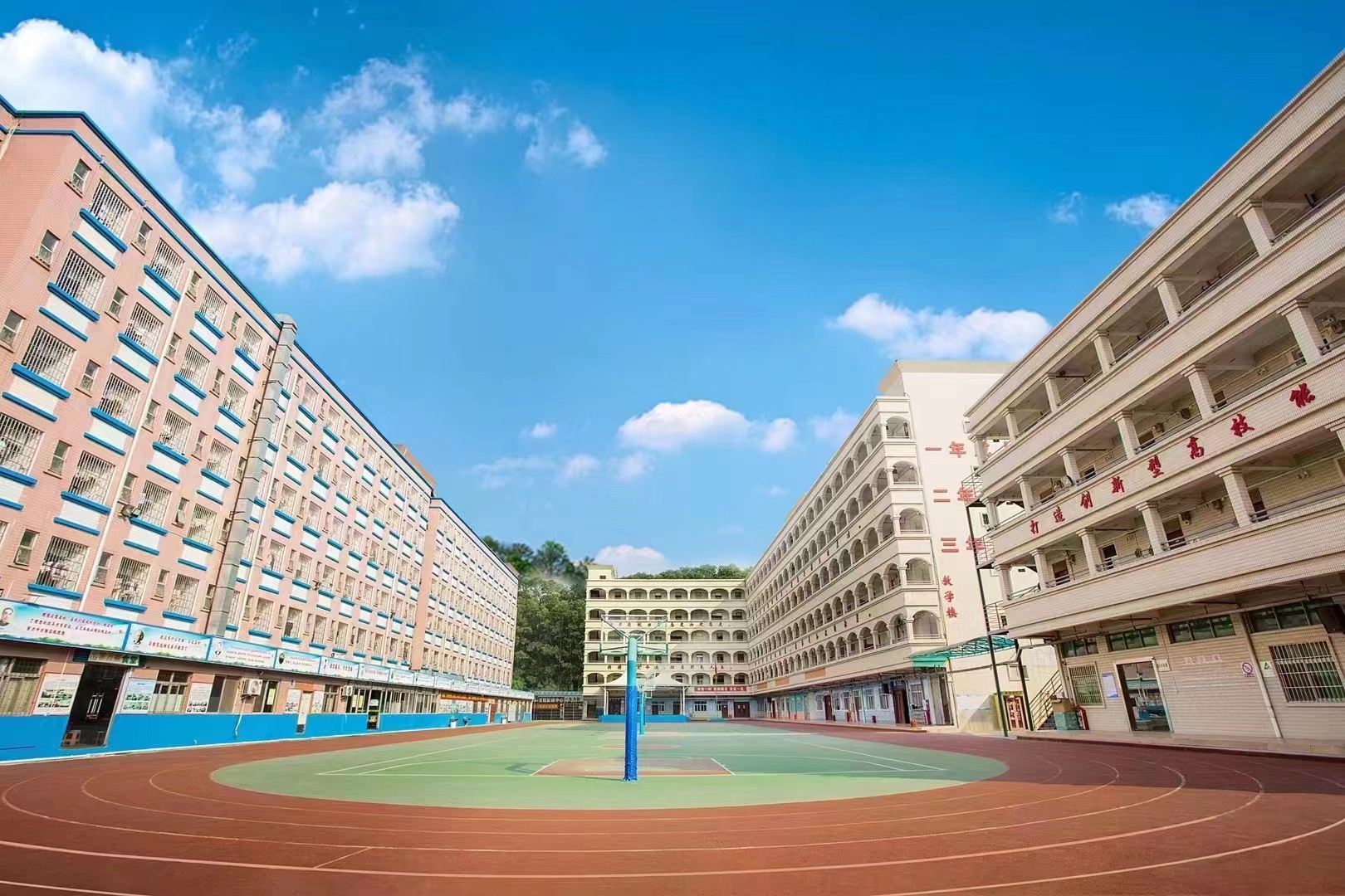 学校照片1.jpg