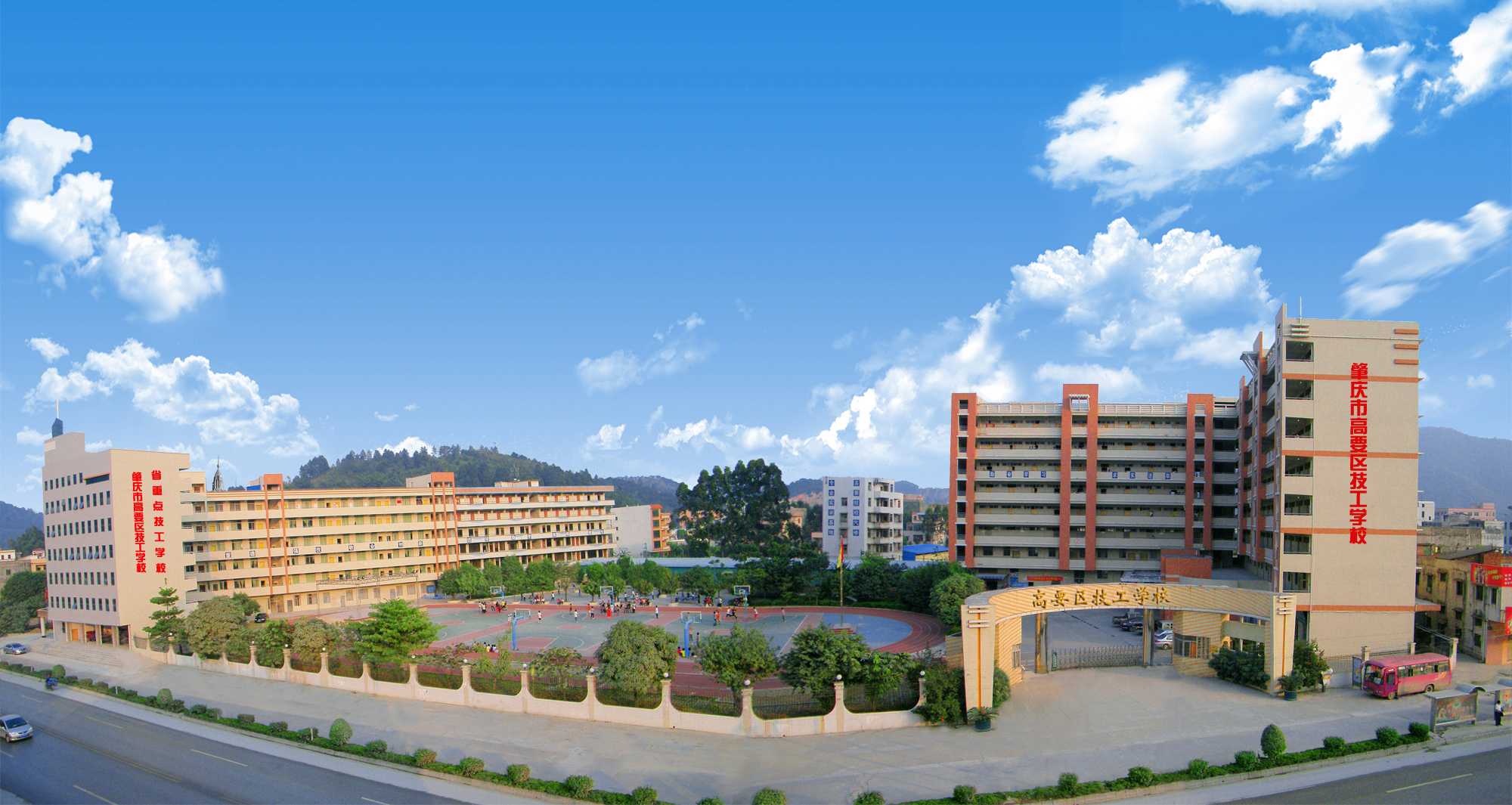 学校全景图改门口校名 拷贝.jpg